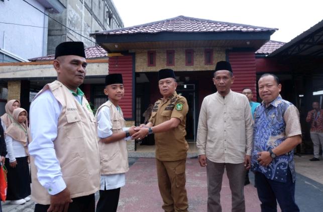 Plt Bupati Asmar Lepas Kafilah Meranti menuju MTQ Provinsi Riau di Inhu