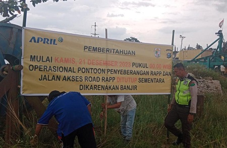 Level Air Sungai Kampar Meningkat, Jalan Koridor RAPP Ditutup Sementara