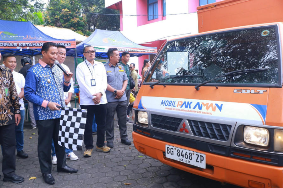 Wakil Walikota Pekanbaru Launching Mobil Pak AMAN di Jalan Cut Nyak Dien