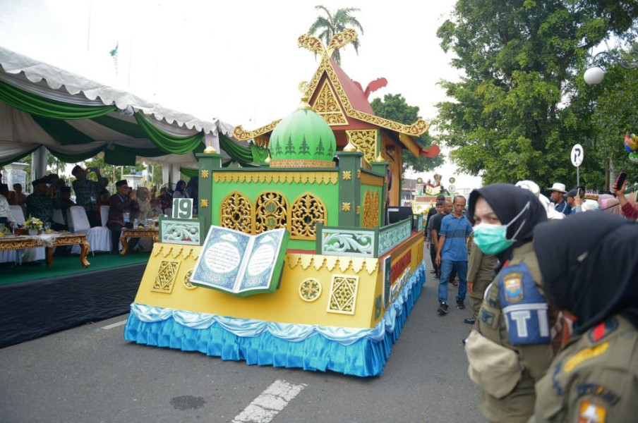 Provinsi Riau Juara 1 Lomba Mobil Hias Pawai Taaruf STQH Nasional di Jambi