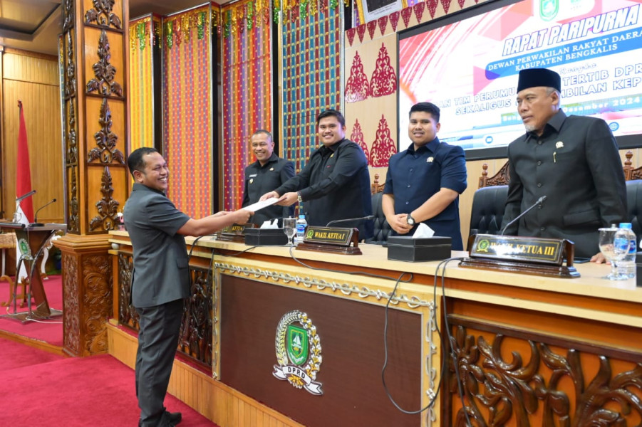 Wakil Bupati Bengkalis Hadiri Sidang Paripurna Pengesahan Peraturan Tata Tertib DPRD 2024-2029