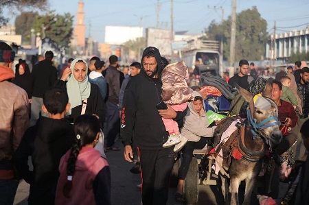 Gencatan Senjata Hari Pertama, Ribuan Warga Gaza Pulang ke Rumah