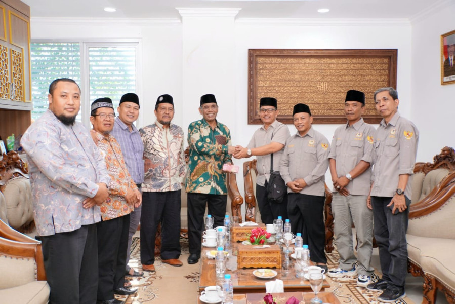 PBSR Serahkan Dana Wakaf Guna Pembangunan Gedung Tajdid Center UMRI