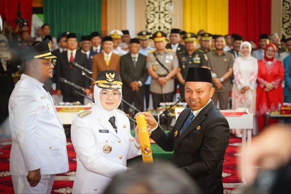 Gubernur Abdul Wahid Resmi Lantik Afni - Syamsurizal sebagai Bupati dan Wakil Bupati Siak 2025-2030