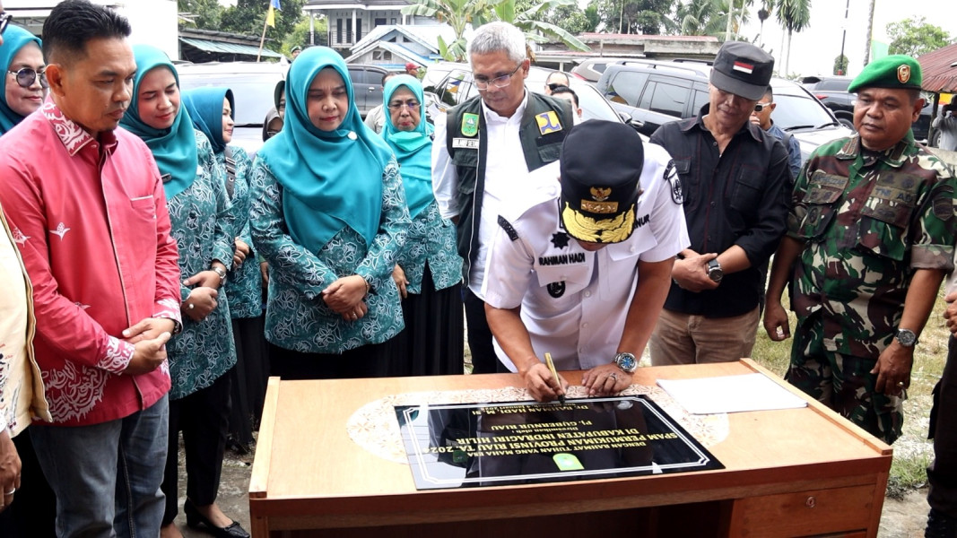 Pj Gubernur Riau Resmikan SPAM Pemukiman di Inhil untuk Tingkatkan Akses Air Bersih