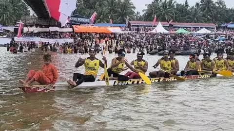 Bintang Emas Cahaya Intan Juara Pacu Jalur 2025