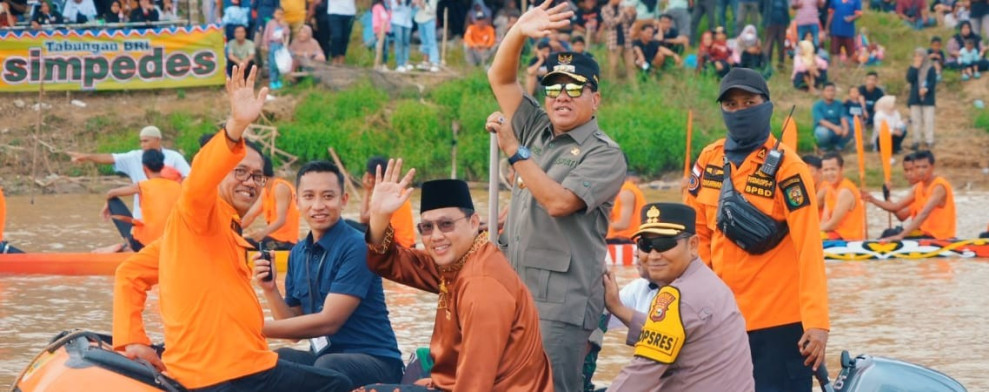 Bupati Buka Festival Pacu Jalur Sempena HUT ke-25 Kuansing