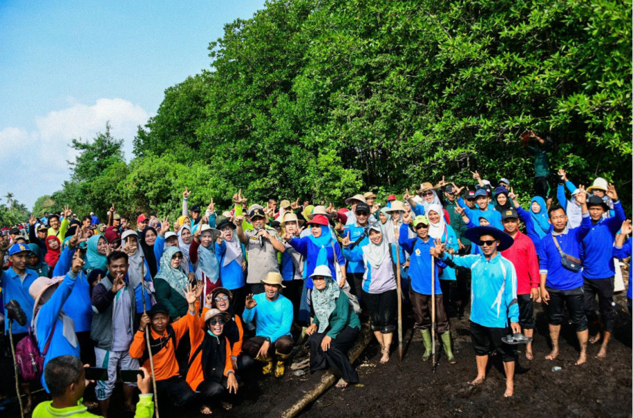 HUT ke-512, 500 Guru di Bengkalis dan Bantan Tanam Pohon Api-Api