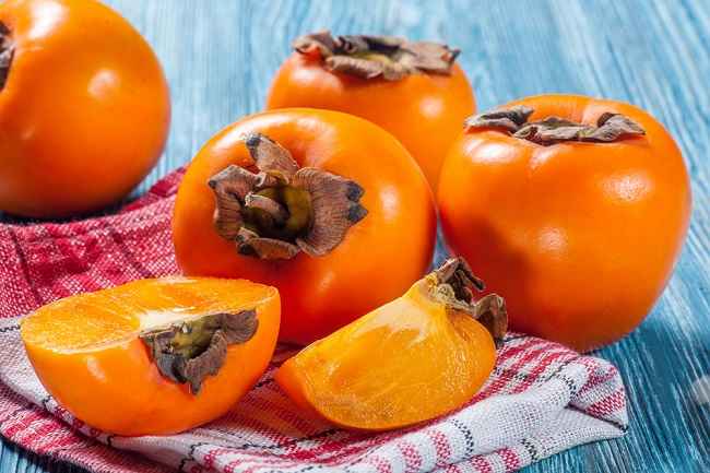 Bisa Mencegah Obesitas, Ini Beragam Manfaat Buah Kesemek