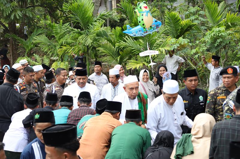 Hadiri Haul ke-884 Syech Abdul Qodir Al Jilani, Alfedri Disambut Hangat Para Santri