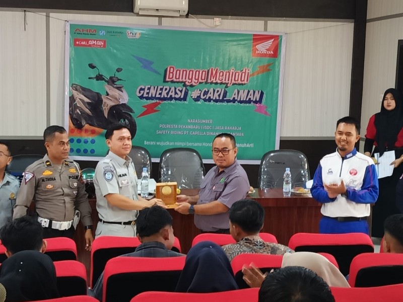 Capella Honda Edukasi Mahasiswa Pertanian UIN Safety Ridding Berkendara