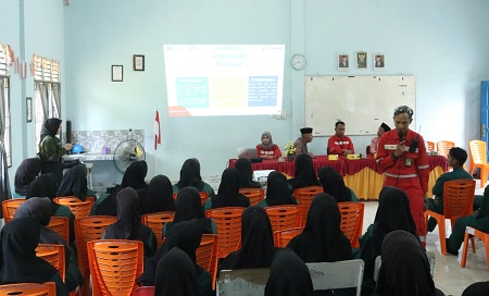 PT KPI Unit Dumai Dukung Pengelolaan Sampah Berkelanjutan Lewat Priority Bin Goes to School di SMKN 5 Dumai
