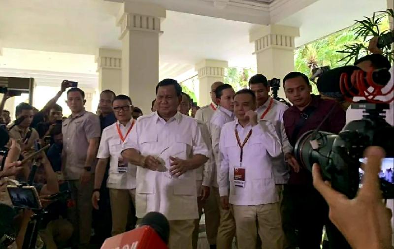Prabowo Lolos, MK Tolak Gugatan Usia  Capres-Cawapres Maksimal 70 Tahun
