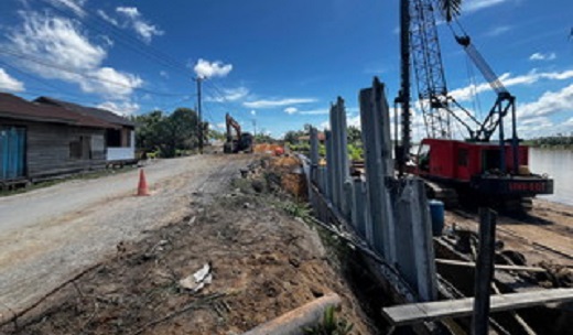Tindaklanjuti Instruksi Gubernur, Perbaikan Jembatan Sekayan Deras Inhu Dikebut