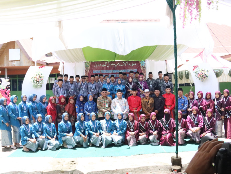 Staf Ahli Bupati Inhil Hadiri Pelepasan Siswa Kelas XII MA Sabilal Muhtadin