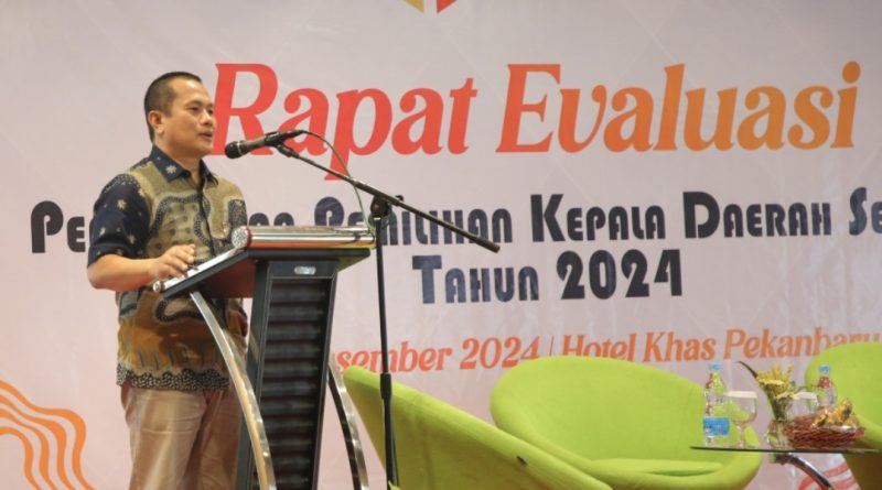 Bawaslu Provinsi Riau Gelar Rapat Evaluasi Pengawasan Pilkada Serentak 2024