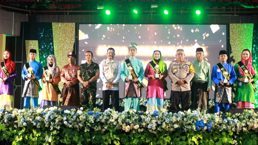 Pj Bupati Hadiri Peringatan Hari Ulang Tahun SMA N 1 Tembilahan Hulu