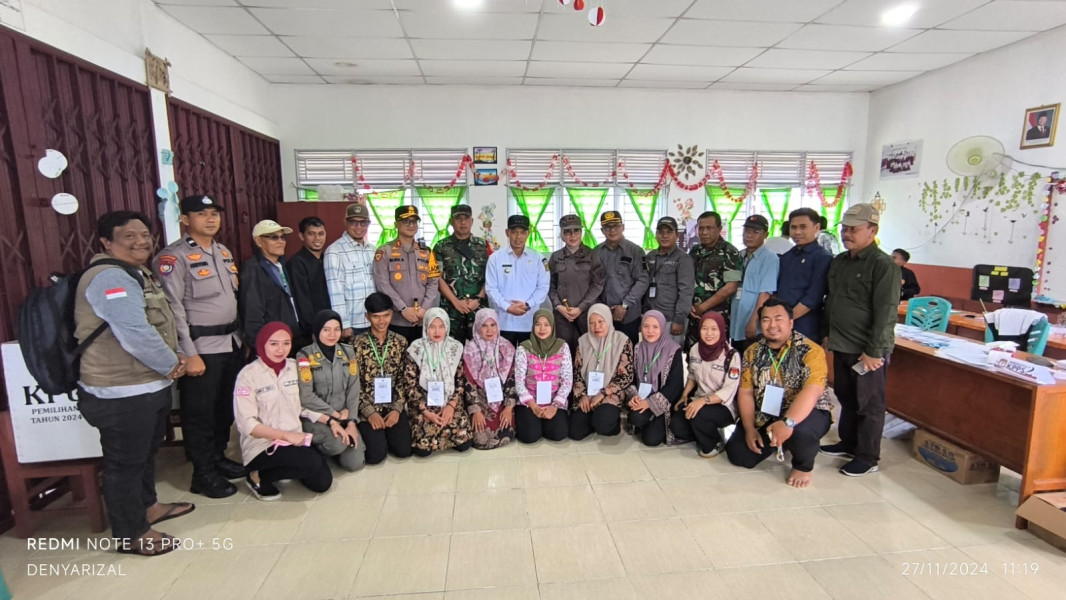 Penjabat Bupati Erisman Yahya Tinjau TPS Bersama Unsur Forkopimda