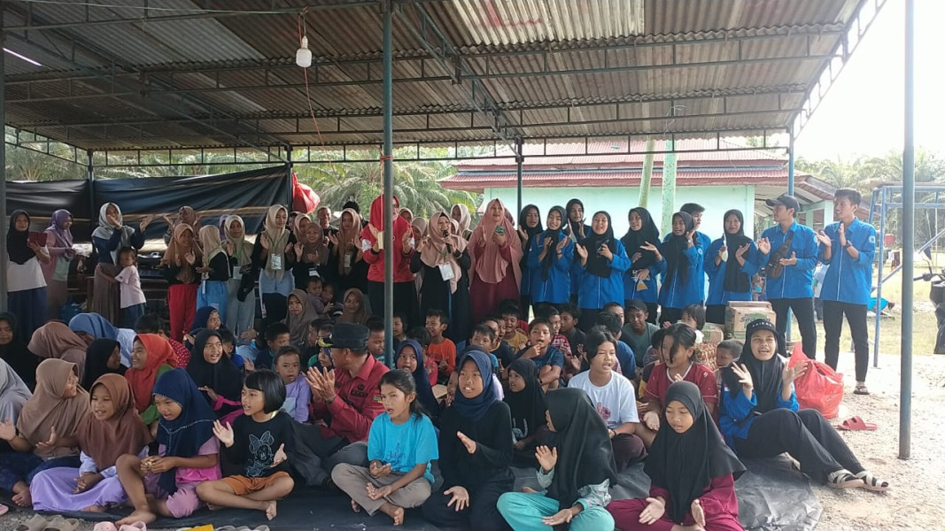Forum Anak Lubuk Garam Salurkan Bantuan Korban Banjir
