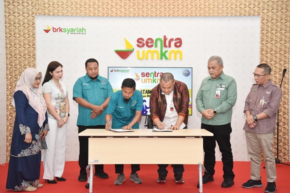 Sentra UMKM BRK Syariah Permudah Nasabah Mengurus Sertifikat Halal Produk Usahanya