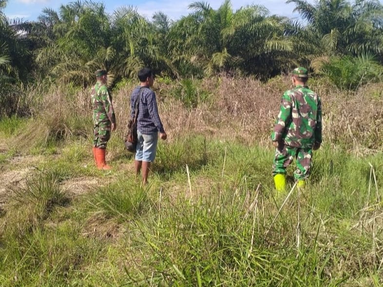 Pencegahan Karhutlah, Kembali Koramil 0321- 05/RM Lakukan Patroli dan Sosialisasi di Bangko Bakti
