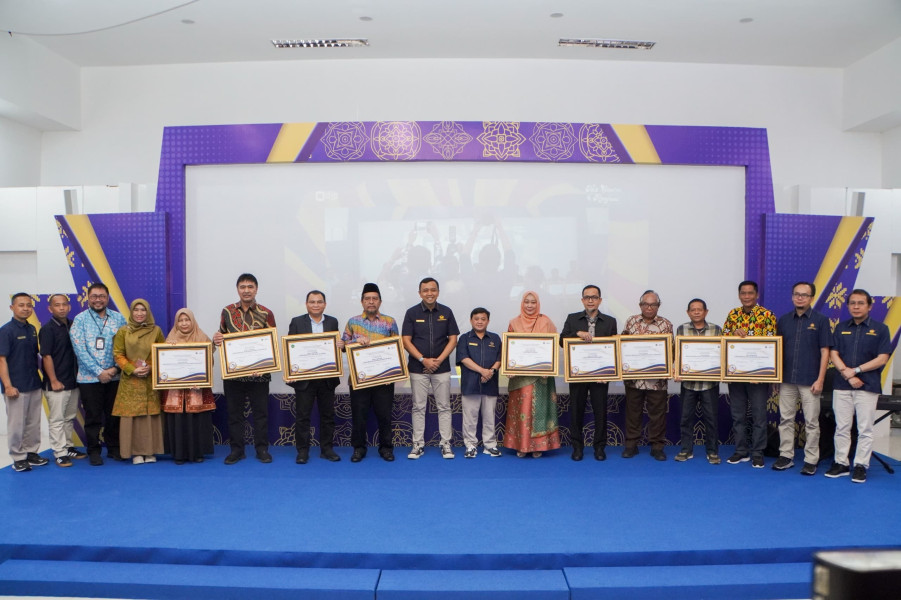 UMRI Terima Penghargaan Terbaik Satu Tax Center