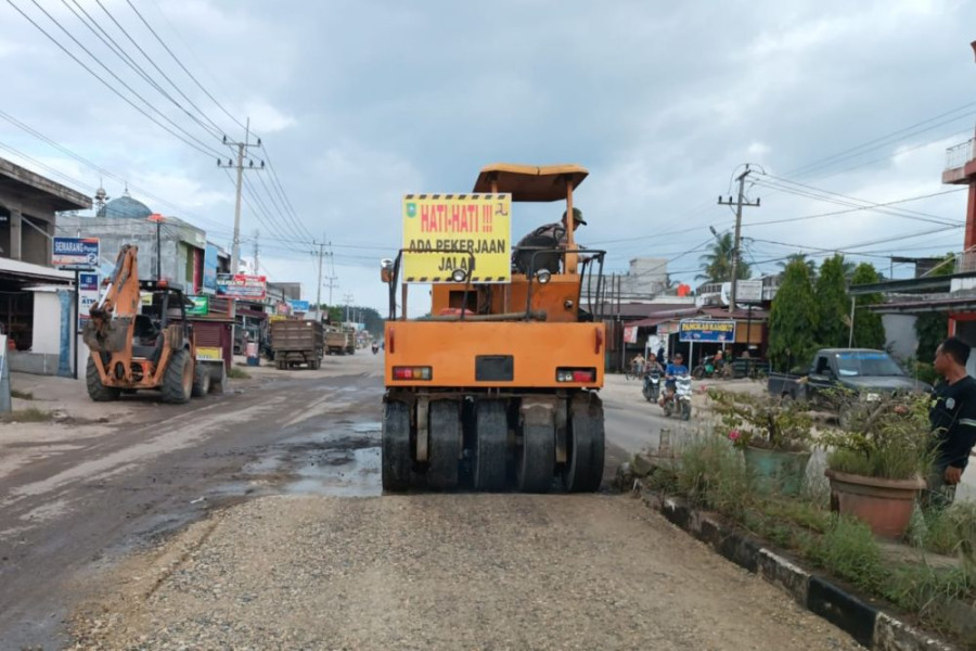 Pemprov Riau Gesa Perbaikan Ruas Jalan Cerenti-Air Molek