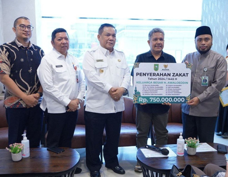 Baznas Riau Terima Zakat Maal Awal Bros Rp750 Juta