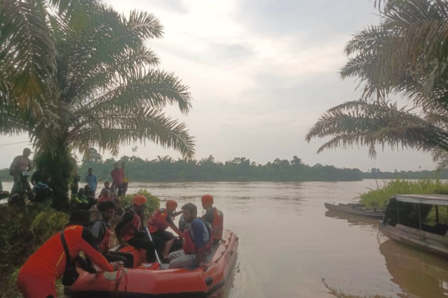 Sampan Terbalik di Sungai Kampar, Seorang Nelayan Hilang