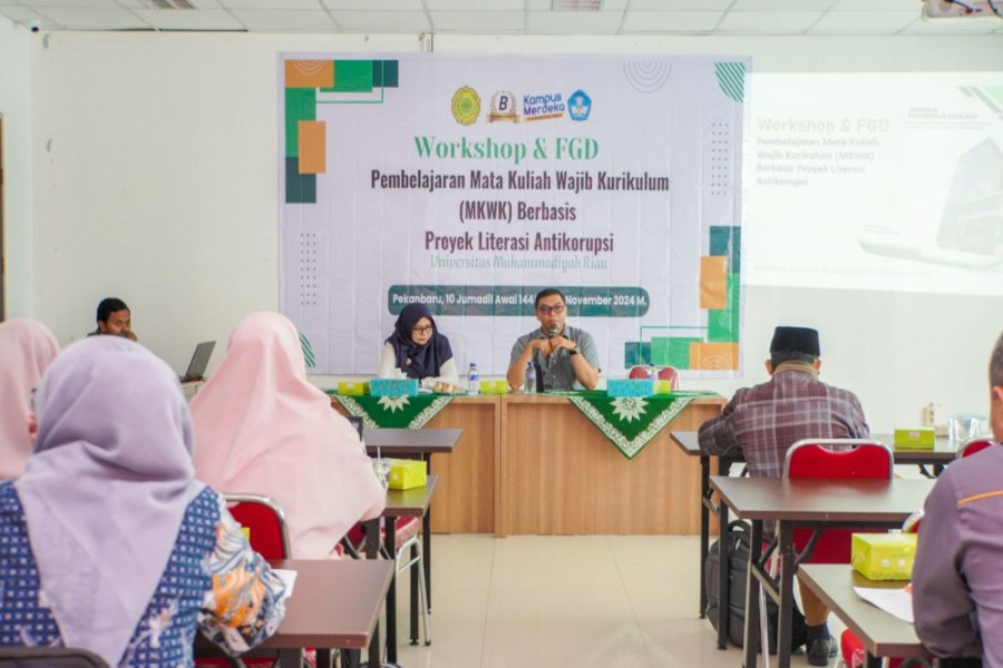 Wujudkan Lingkungan Akademis yang Berintegritas, UMRI Gelar Workshop MKWK Berbasis Proyek Literasi Anti Korupsi